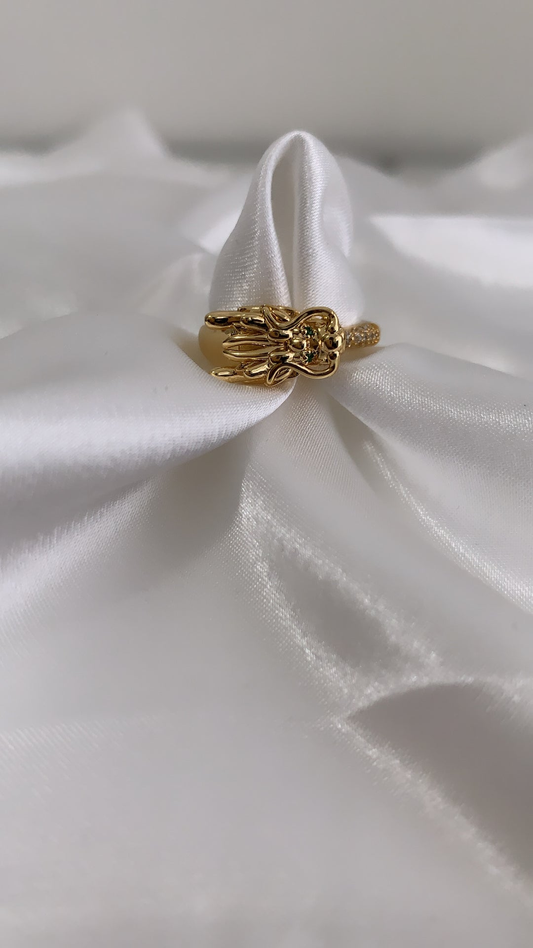 Single Dragon Head Ring