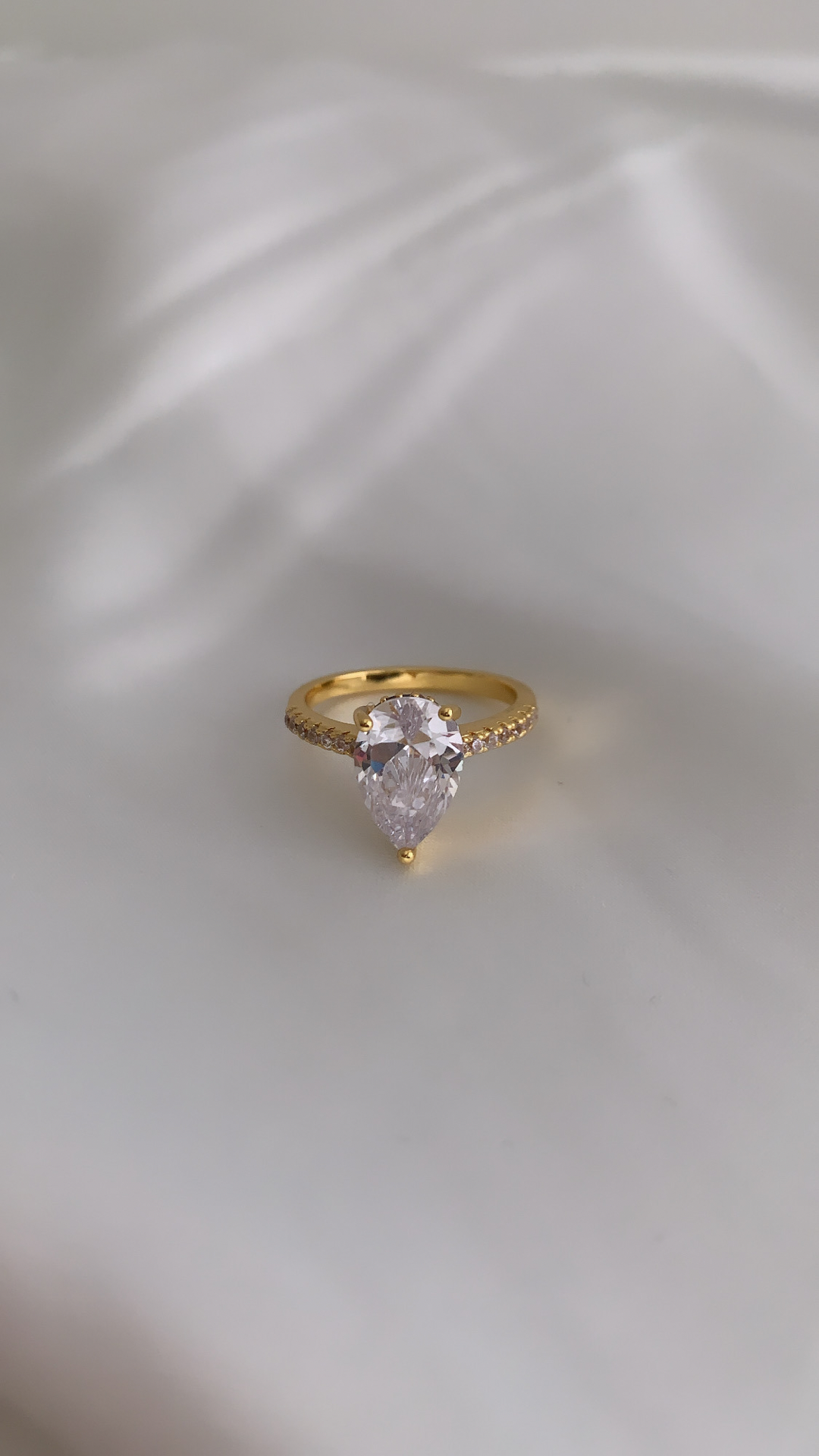 Nina Diamond Ring - Gold